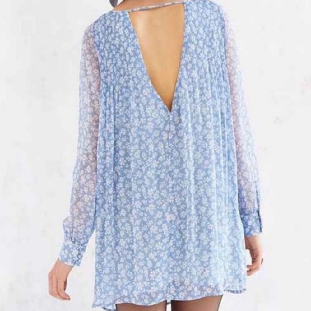 Urban Outfitters Chiffon V Cutout Back Floral Blue Longsleeve Lined Small